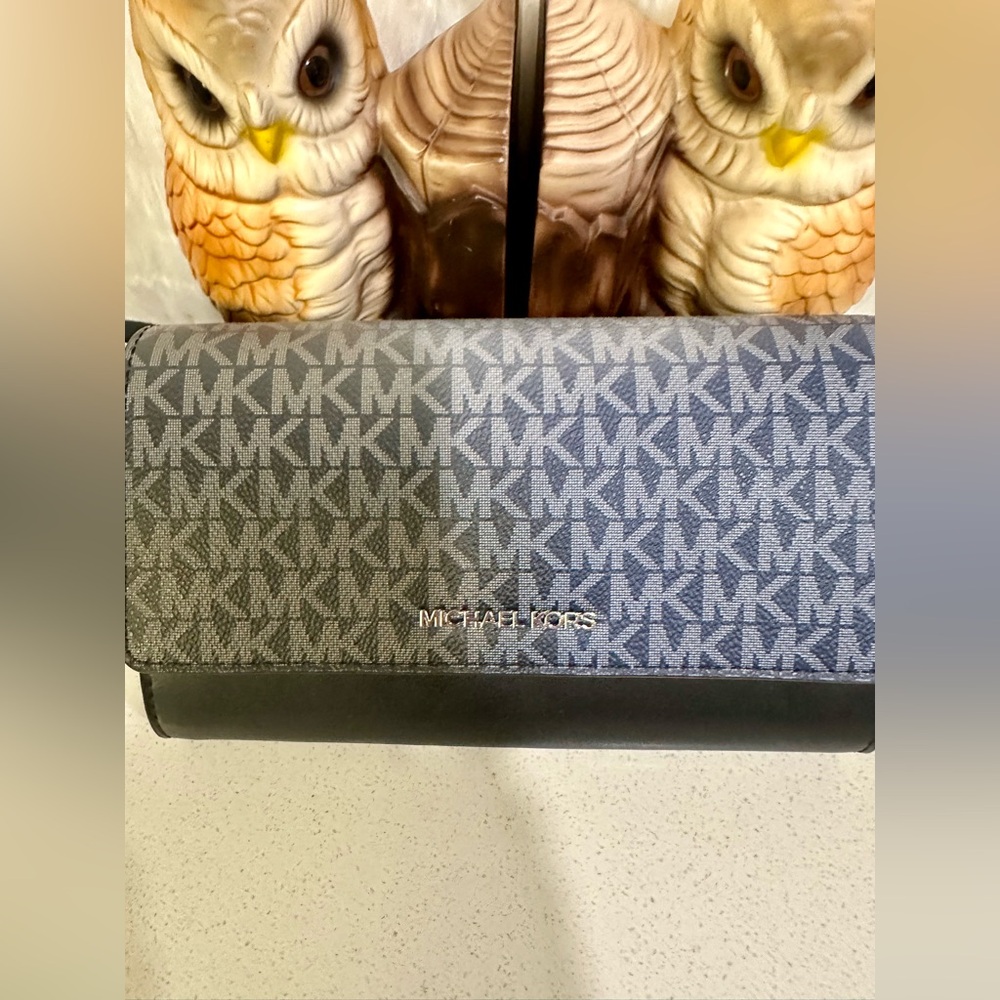 MK Jet Set crossbody NWT!!  black & Gray (retails $229) - Picture 7 of 11